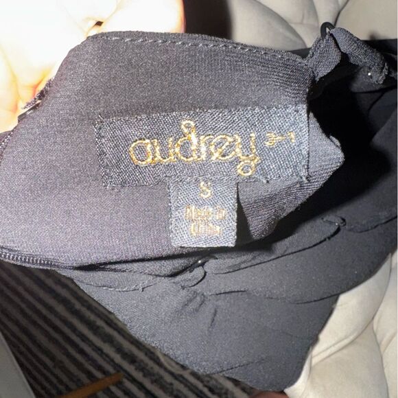 Audrey Black Backless Dress - Picture 4 of 4